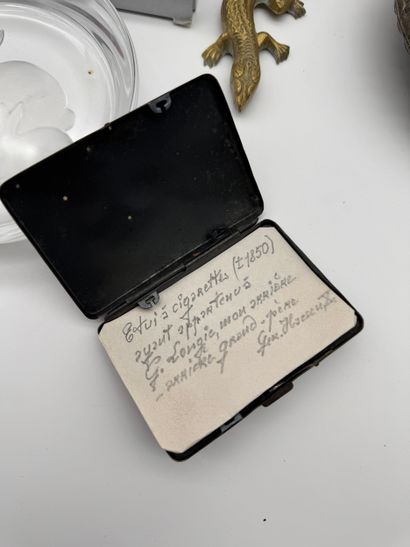 Important lot de bibelots divers (carton...
