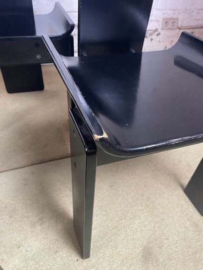 Suite de six chaises modèle Diago par Edoardo...