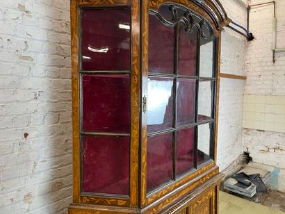 Mobilier de style hollandais - Vitrine en...
