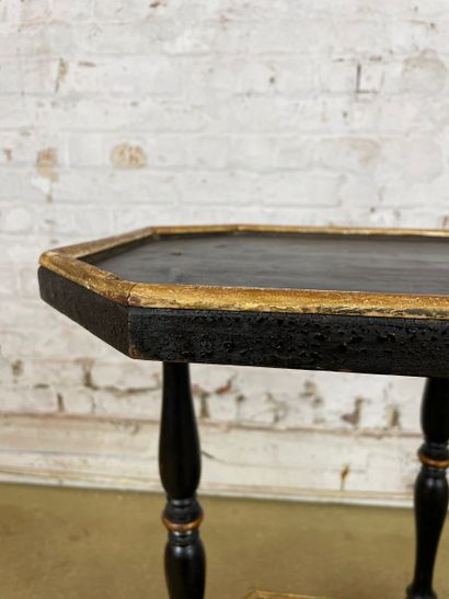 Table à deux plateaux en bois laqué noir...