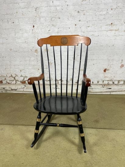 Fauteuil à bascule en bois - Amherst College,...