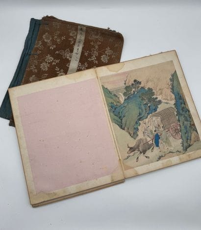 Album de peintures sur soie, travail asiatique...