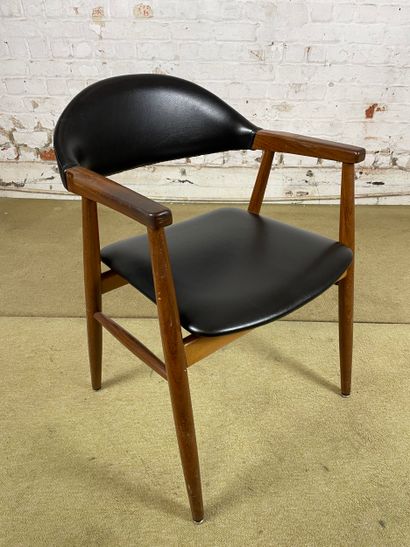 Chaise en bois dans le goût de Kurt 0stervig...