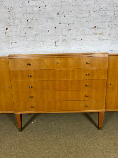 Enfilade moderniste en bois, travail du milieu...