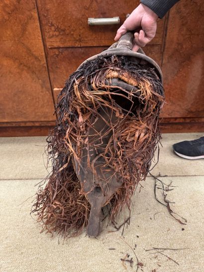 Anthropomorphic mask with figure - Central...