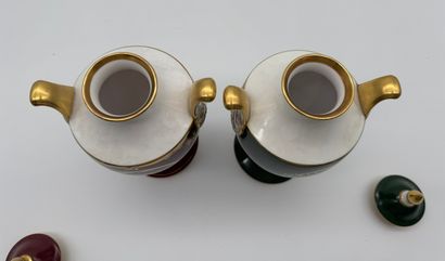 Caverswall China Co. Ltd - Paire de vases...