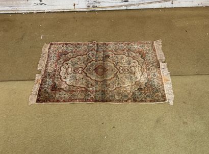 Wool carpet with floral design, Oriental...