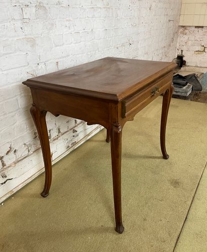 Table de milieu ou petit bureau en bois naturel...