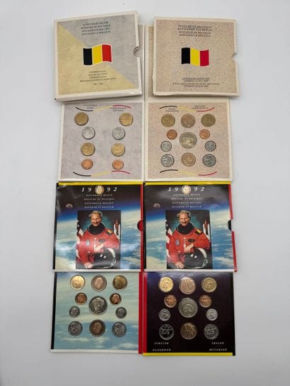 Lot de 4 coffrets Fleur de Coin - Belgique

Ensemble...