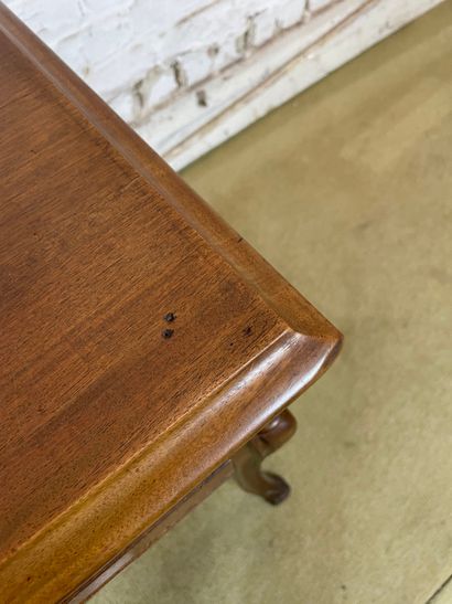 Table de milieu ou petit bureau en bois naturel...