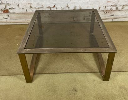 Table basse en métal et verre - Travail des...