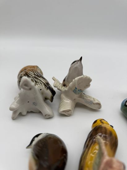 Lot de sujets en porcelaine à décor d’oiseaux
Ensemble...