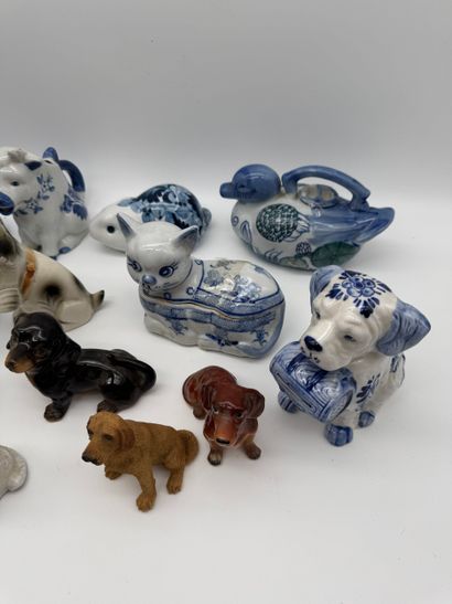Lot de sujets animaliers en porcelaine et...