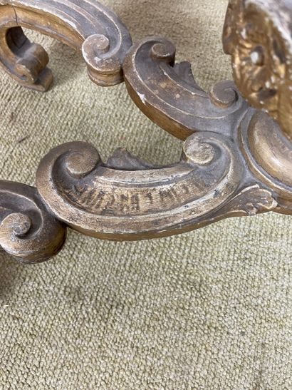 Console de style Louis XV
Console en bois...
