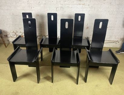 Suite de six chaises modèle Diago par Edoardo...
