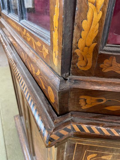 Mobilier de style hollandais - Vitrine en...