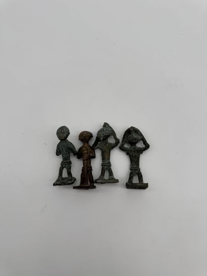 Set of 4 small African-style statuettes
Set...