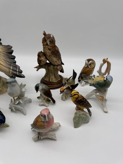 Lot de sujets en porcelaine à décor d’oiseaux
Ensemble...