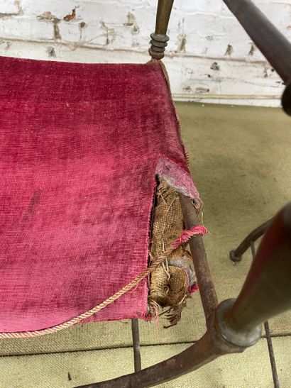 Paire de fauteuils de style néoclassique,...