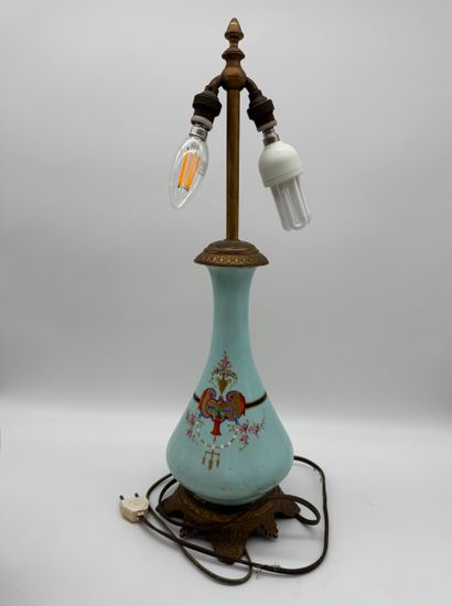 Lot de 4 lampes de table
Ensemble comprenant...