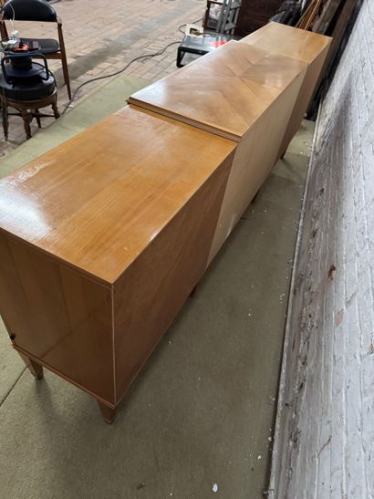Enfilade moderniste en bois, travail du milieu...