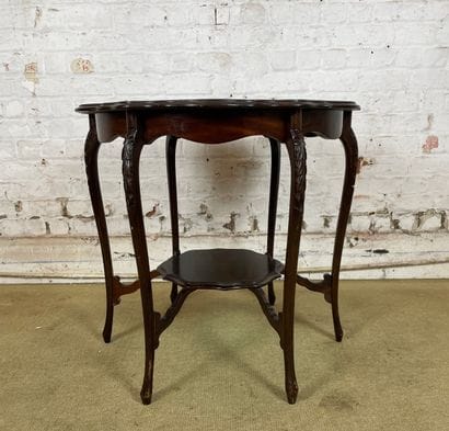 Table d’appoint de style Louis XV 
Table...
