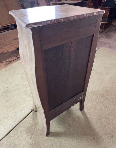 Chiffonnier de style Louis XV
Petit meuble...