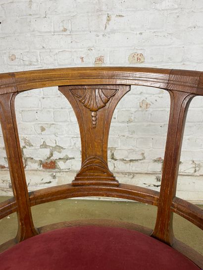 Fauteuil avec repose-pieds de style néoclassique...