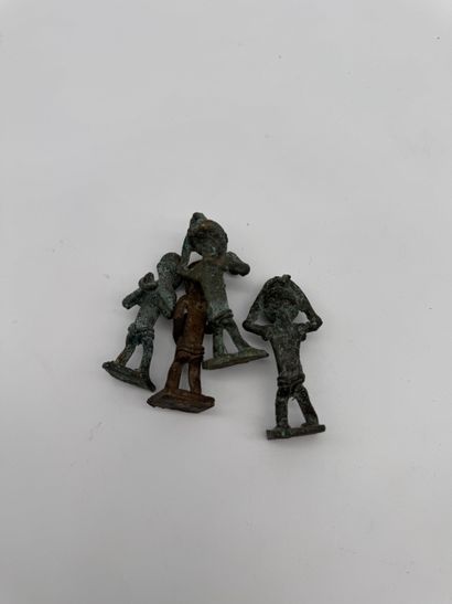 Set of 4 small African-style statuettes
Set...