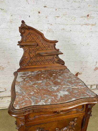 Table de chevet à gradin en bois sculpté,...