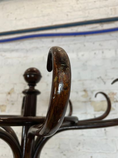 Porte-manteau de style Thonet (XX siècle)
Porte-manteau...