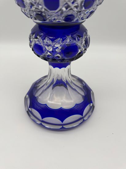 Cristal de Bohême - Important vase cornet...