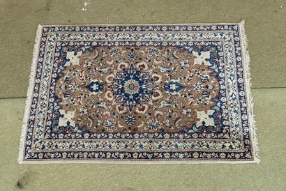 Ispahan / Nain-type floral rug
Wool carpet...