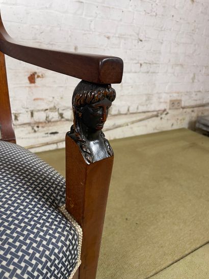 Fauteuil de style Empire 
Fauteuil en bois,...