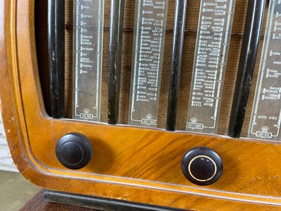 Orion - Poste de radio vintage en bois (Hongrie,...
