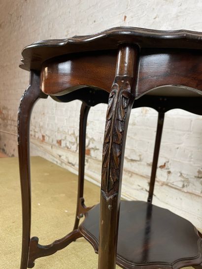 Table d’appoint de style Louis XV 
Table...
