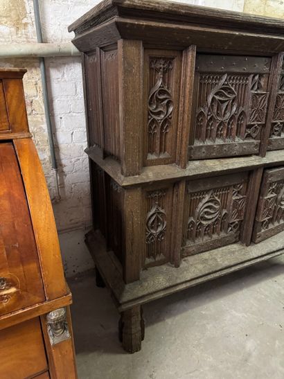 Meuble de style néo-gothique en chêne - fin...