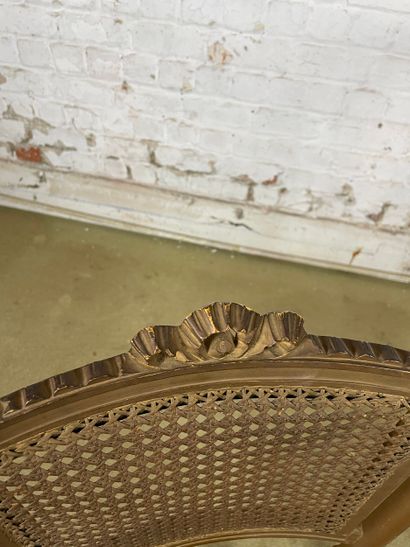 Lot de trois chaises en bois et cannage,...