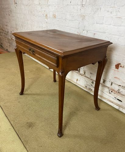 Table de milieu ou petit bureau en bois naturel...