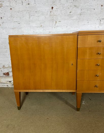 Enfilade moderniste en bois, travail du milieu...