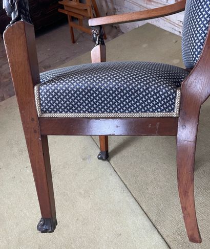 Fauteuil de style Empire 
Fauteuil en bois,...