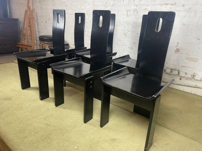 Suite de six chaises modèle Diago par Edoardo...