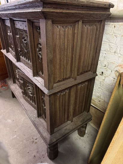 Meuble de style néo-gothique en chêne - fin...