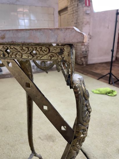 Console demi-lune de style Louis XV
Petite...