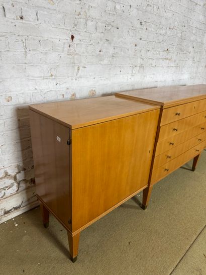 Enfilade moderniste en bois, travail du milieu...