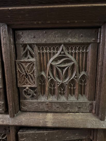 Meuble de style néo-gothique en chêne - fin...
