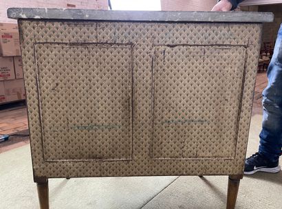 Commode de style Louis XVI en bois, plateau...