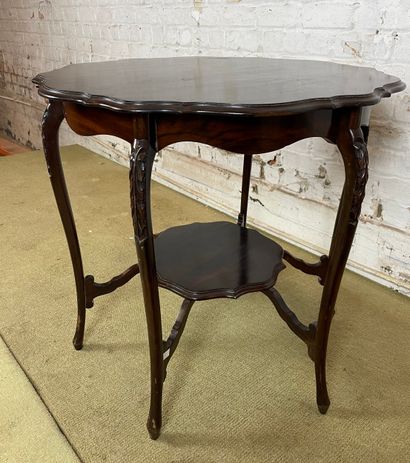 Table d’appoint de style Louis XV 
Table...