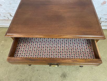 Table de milieu ou petit bureau en bois naturel...