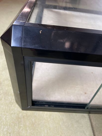 Table basse vitrine de style Maison Jansen,...